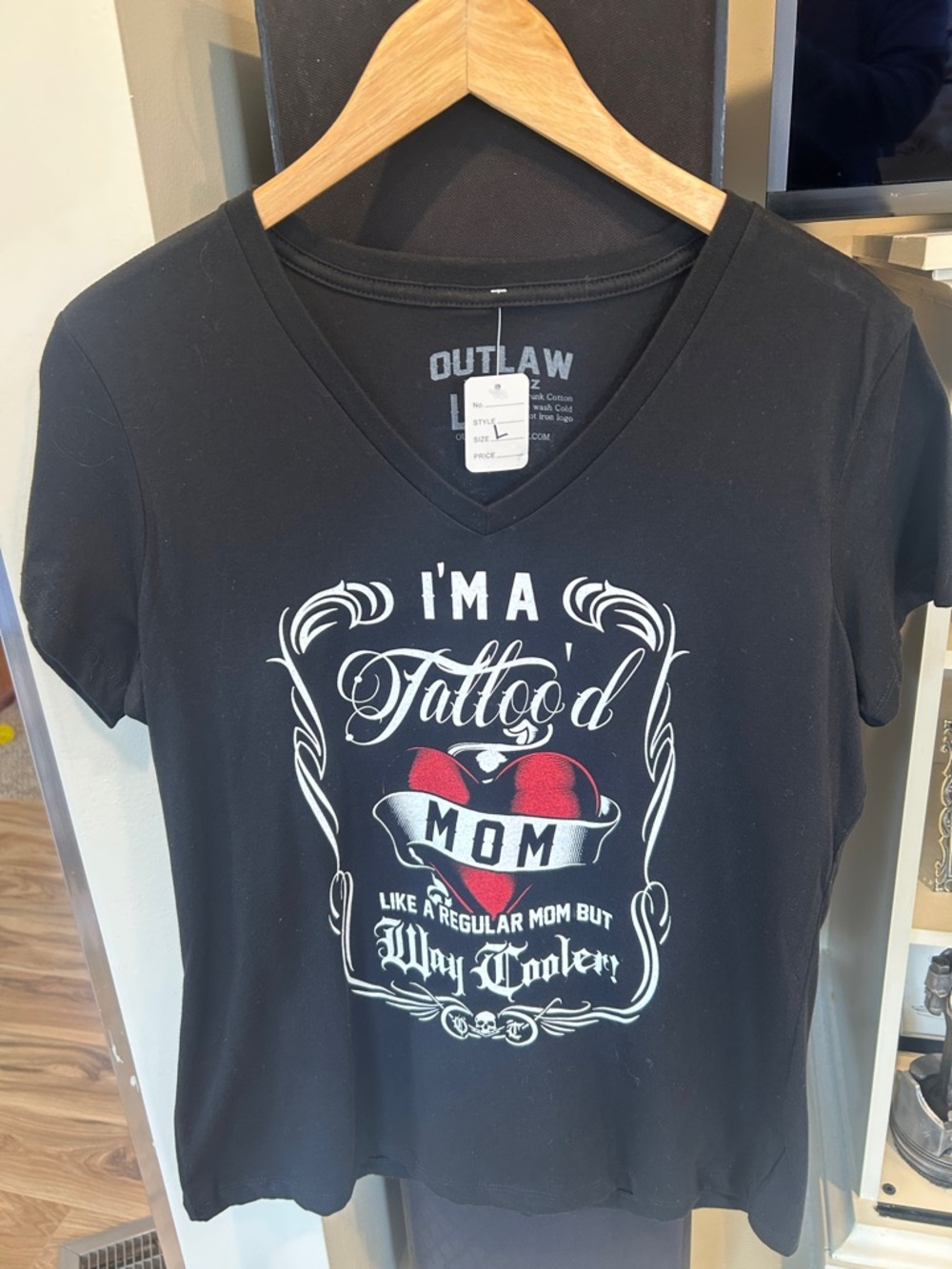Outlaw Women's Black 'I'm a Tattooed Mom' V-Neck Tee